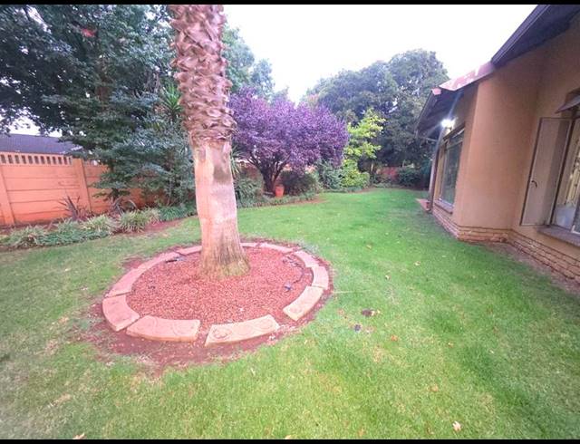 4 BEDROOM HOUSE FOR SALE IN GOLF PARK